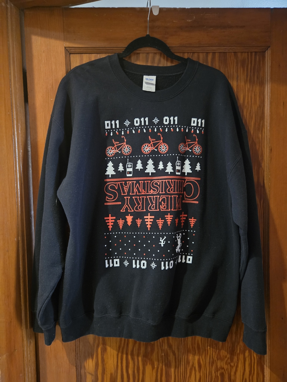 6Gildan Black Sttanger Things Styl Sweatshirt with Red and White Holiday Graphic